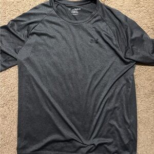 Under Armour Men's Charcoal Long Sleeve Tee
